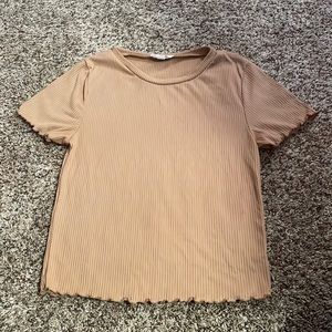 Live in the moment tee, size xs, tan color